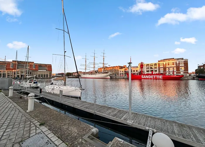 Lägenhet Escale Marine A Deux Pas Du Sable, Terrasse Privee Dunkirk